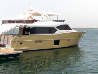 Single hull - motor yacht